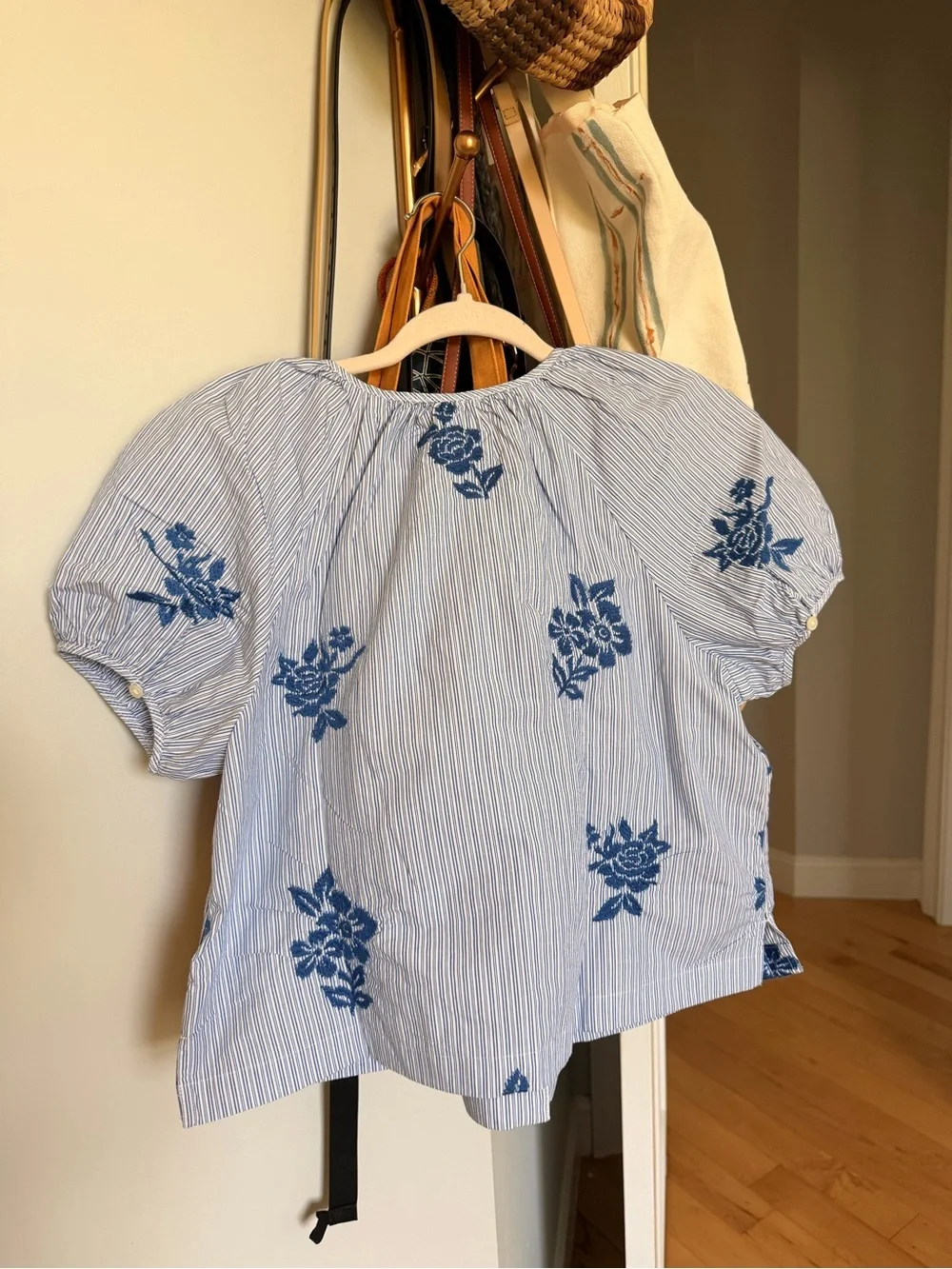 J.Crew Puff-sleeve button-up top in embroidered floral stripe Women’s Small NWT